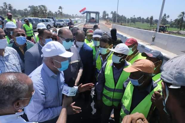 الوزير: توجيهات رئاسية بإنشاء 14 محور فى الصعيد بتكلفة 18.5 مليار جنيه