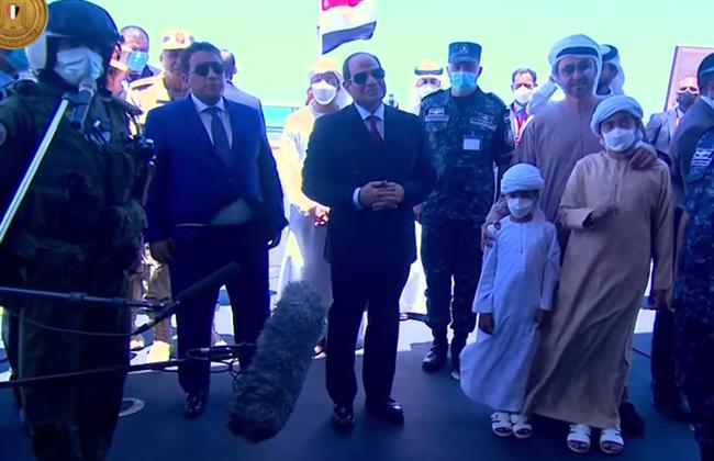 الرئيس السيسى يتفقد الفرقاطة "الجلالة" متعددة المهام بقاعدة "3 يوليو" البحرية