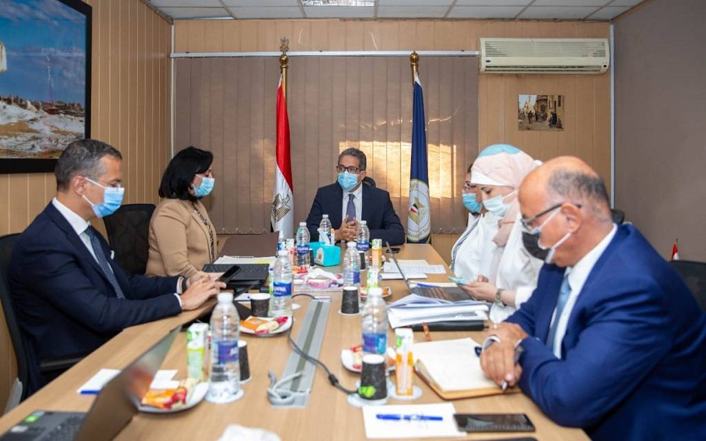 “العناني” يبحث سبل تنشيط سياحة اليخوت وتذليل المعوقات