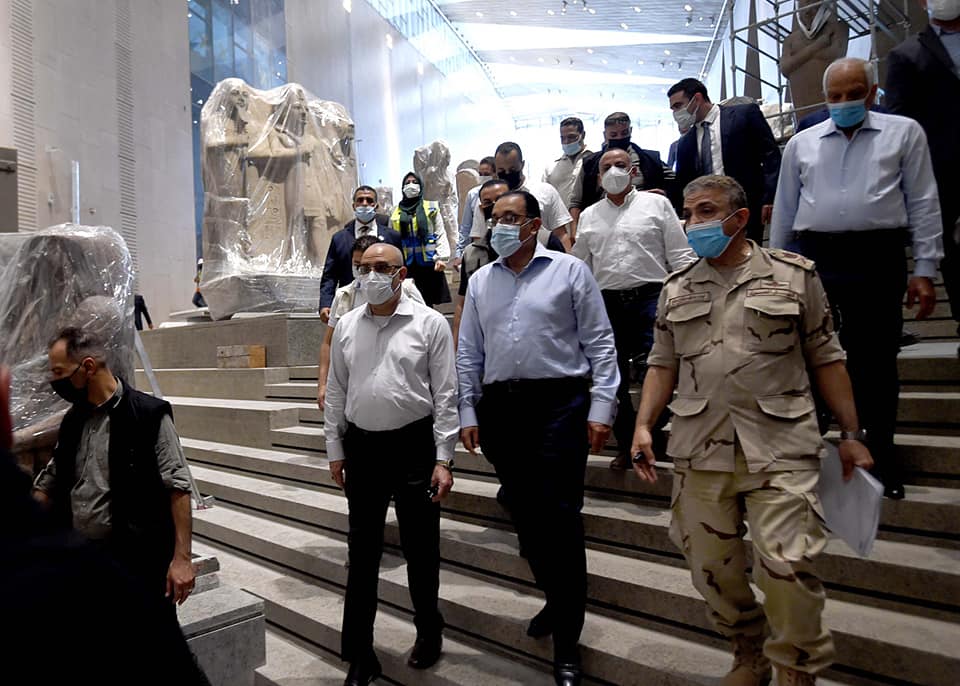 رئيس الوزراء يتابع الموقف التنفيذى لمشروع المتحف المصرى الكبير