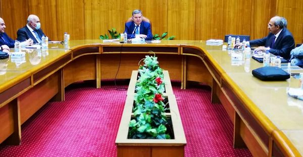 وزير قطاع الأعمال: متابعة دورية من القيادة السياسية لتطوير قطاع الغزل