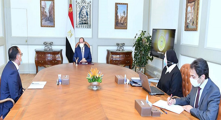 السيسي يوجه بالتوسع في مخطط إنشاء المجمعات الصناعية بمناطق جغرافية جديدة