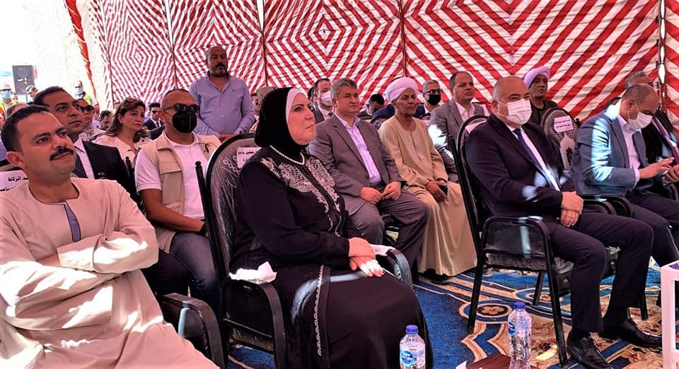 تطوير 6 مناطق صناعية فى "قنا" و"سوهاج" ضمن برنامج التنمية المحلية لصعيد مصر