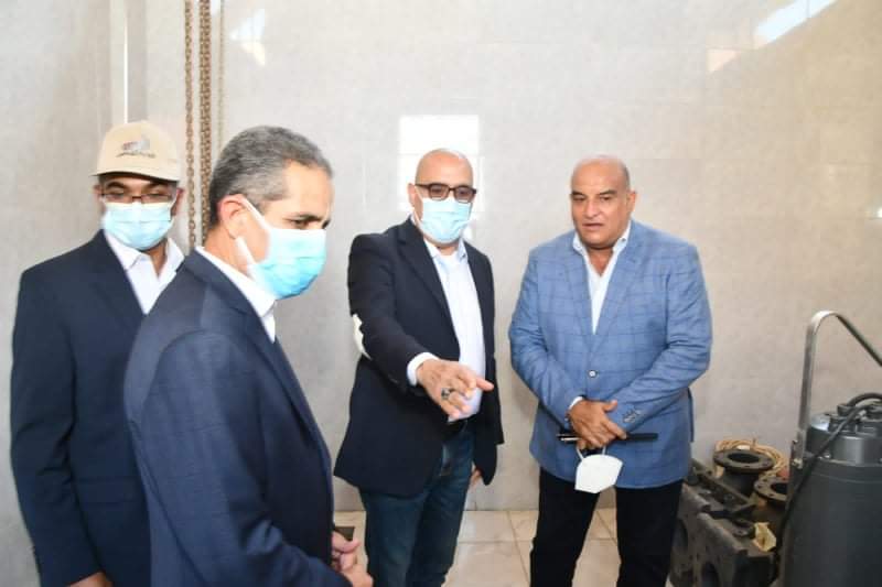 وزير الإسكان: تنفيذ الوصلات المنزلية بالتوازى مع الانتهاء من محطات معالجة الصرف الصحى