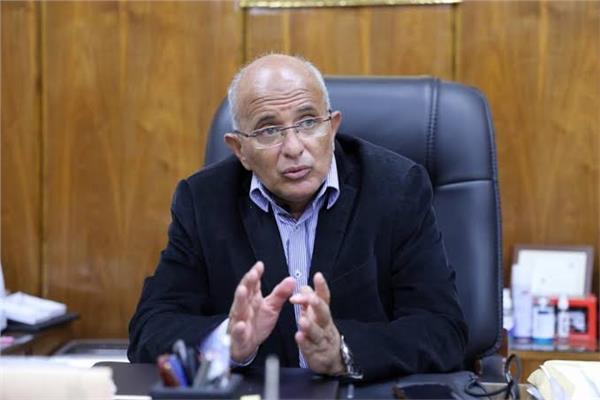 اللواء حسام الدين مصطفى رئيس الهيئة العامة للطرق والكبارى