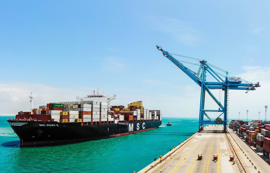 محللون: تداعيات أزمة الشحن على الاقتصاد العالمى تزداد سوءًا