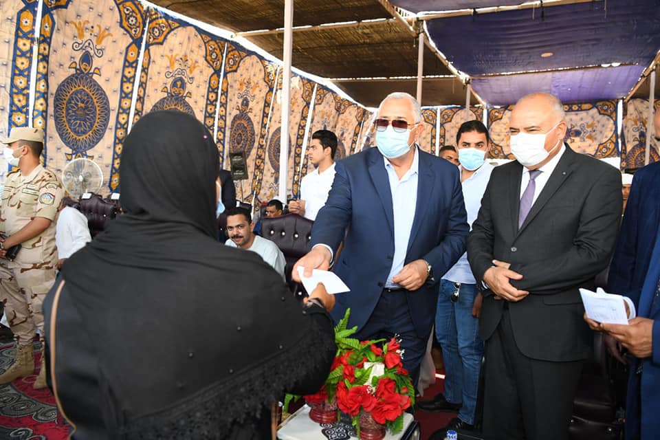 وزير الزراعة يتابع برنامج "باب رزق" لتمويل المشروعات ضمن مبادرة "حياة كريمة"