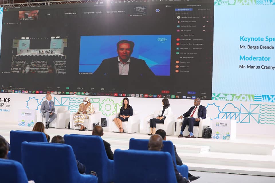 رئيس المنتدى الاقتصادى العالمى يشيد بما حققته مصر من إصلاحات فى مختلف القطاعات الاقتصادية