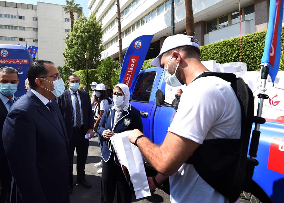 رئيس الوزراء يُدشن حملة "معًا نطمئن .. سجل الآن" لتشجيع المواطنين على تلقى لقاح "كورونا"