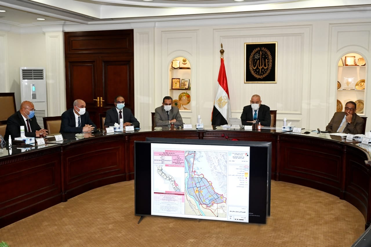 ‫وزير الإسكان: نعمل بأقصى سرعة لتنفيذ مبادرة "حياة كريمة"