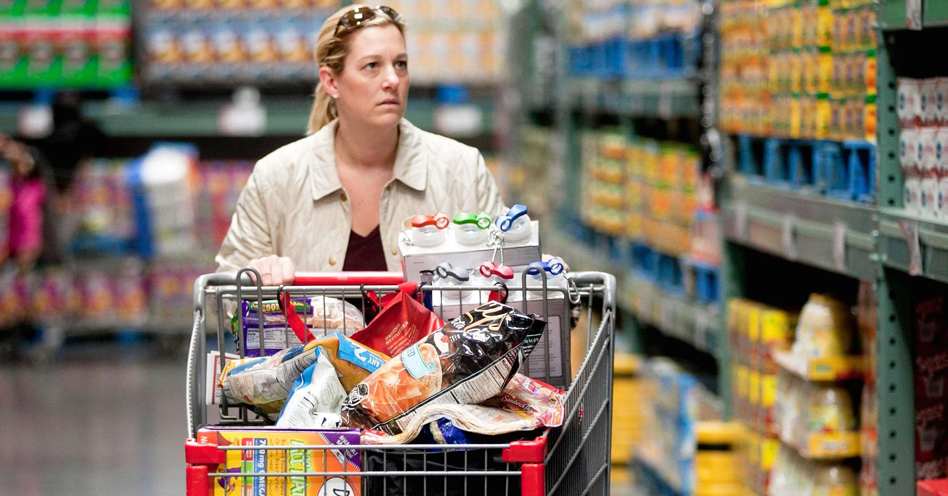 ارتفاع مبيعات التجزئة الأمريكية على غير المتوقع في أغسطس