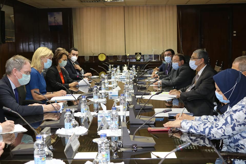 وزير الكهرباء يبحث مع وزيرة التجارة السويدية دعم التعاون بين البلدين