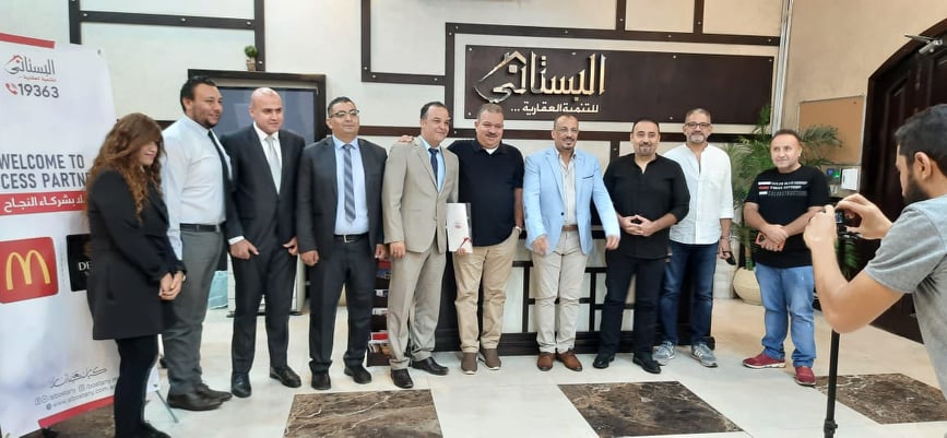 "البستانى" توقع عقد شراكة مع "ماكدونالدز" لمدة 15 عاما بمشروع "دجلة سكوير"