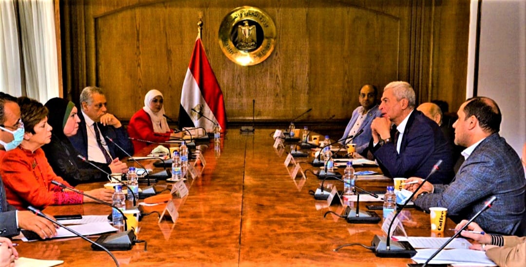 وزيرة الصناعة: معارض لتوفير احتياجات الأطباء من التجهيزات الطبية وإتاحة برامج تمويلية ميسرة