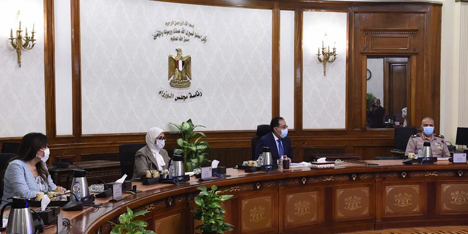 رئيس الوزراء يتابع موقف المستشفيات والمراكز الصحية ضمن المرحلة الأولى من مبادرة "حياة كريمة"