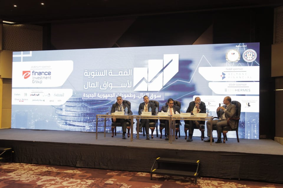 “التكنولوجيا المالية” تترقب تشريعات تسمح بالنمو