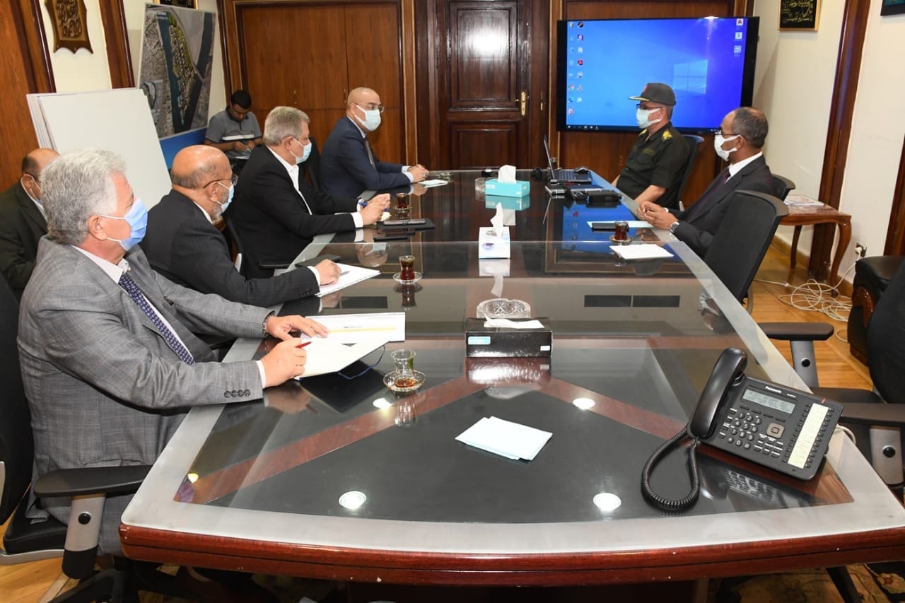 "الإسكان" تبحث توفير احتياجات المياه والصرف للمشروعات السكنية بالإسكندرية