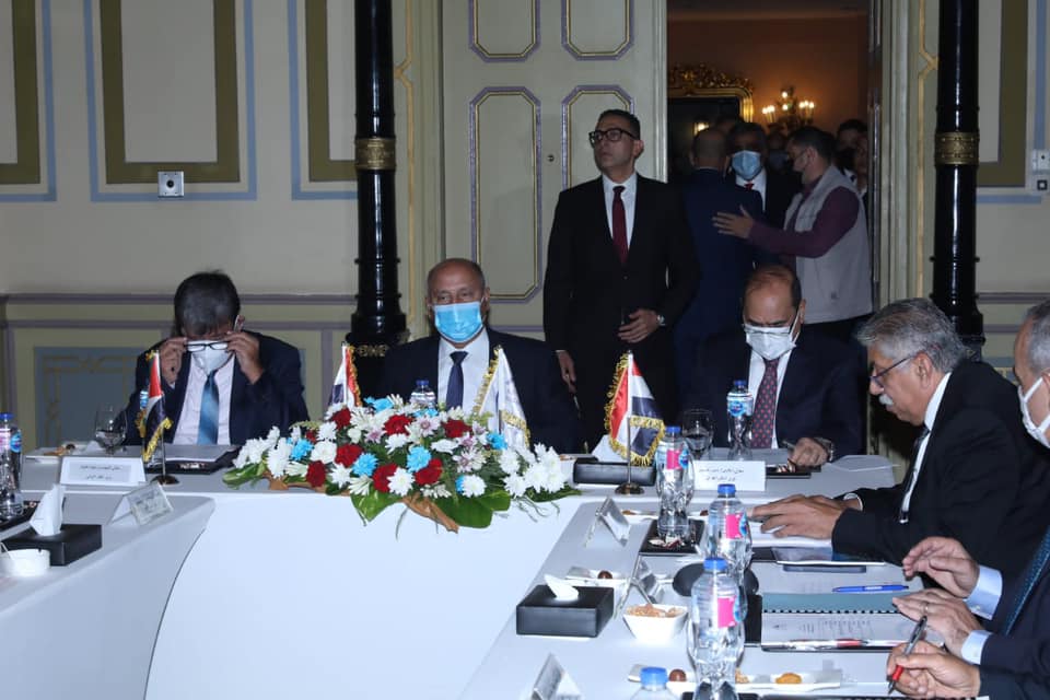 وزير النقل: القيادة السياسية وجهت بزيادة التعاون والتبادل التجارى بين مصر والأردن والعراق