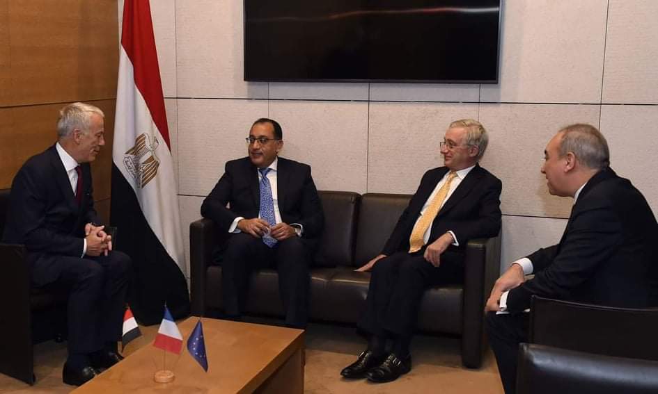 رئيس الوزراء للمستثمرين الفرنسيين: الشركات العاملة فى مصر حققت نجاحاً كبيراً.. والحكومة تتطلع إلى زيادة استثماراتها