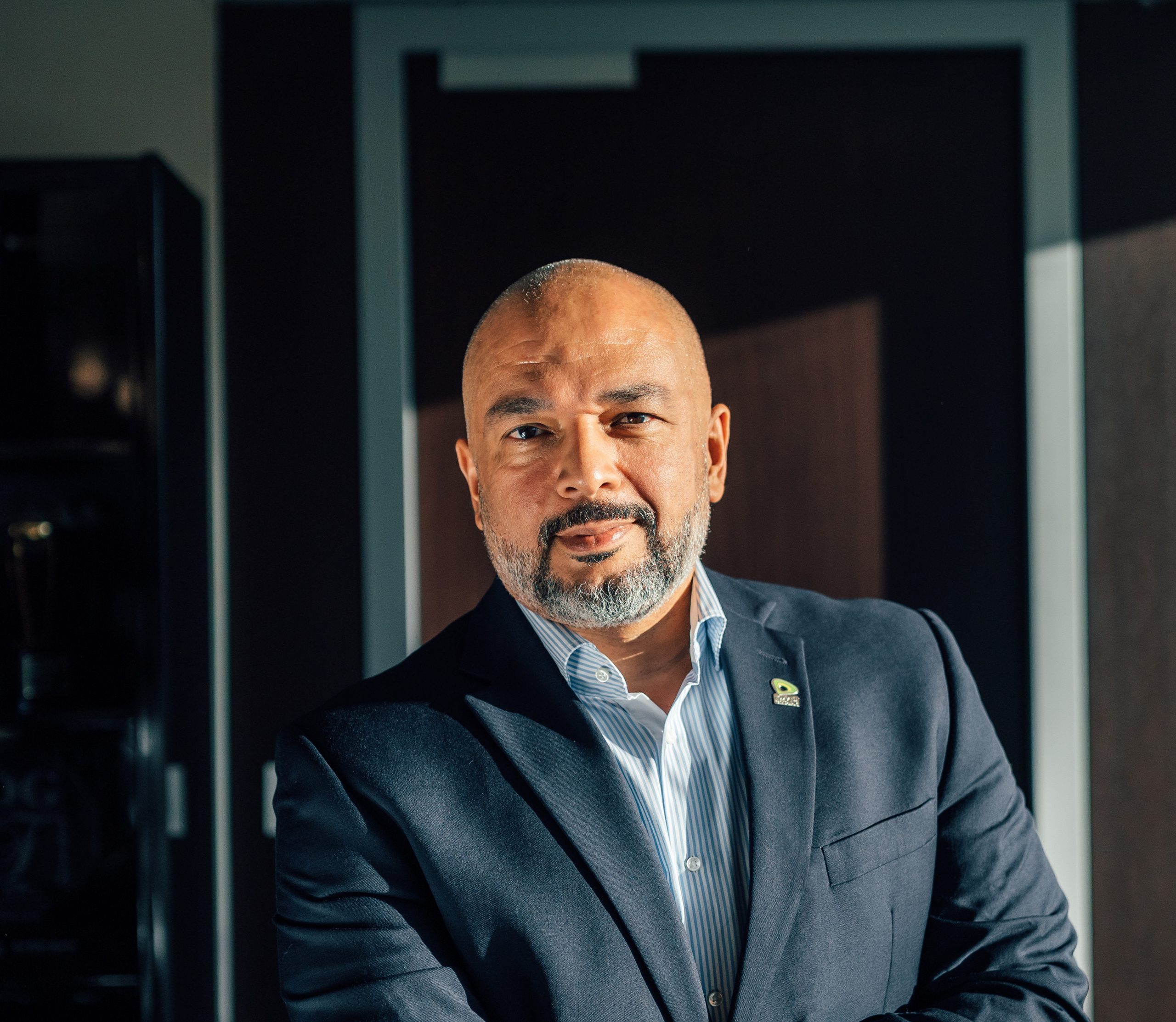 حازم متولى الرئيس التنفيذى لشركة اتصالات مصر ؛ اتصالات من &e ؛ إى آند