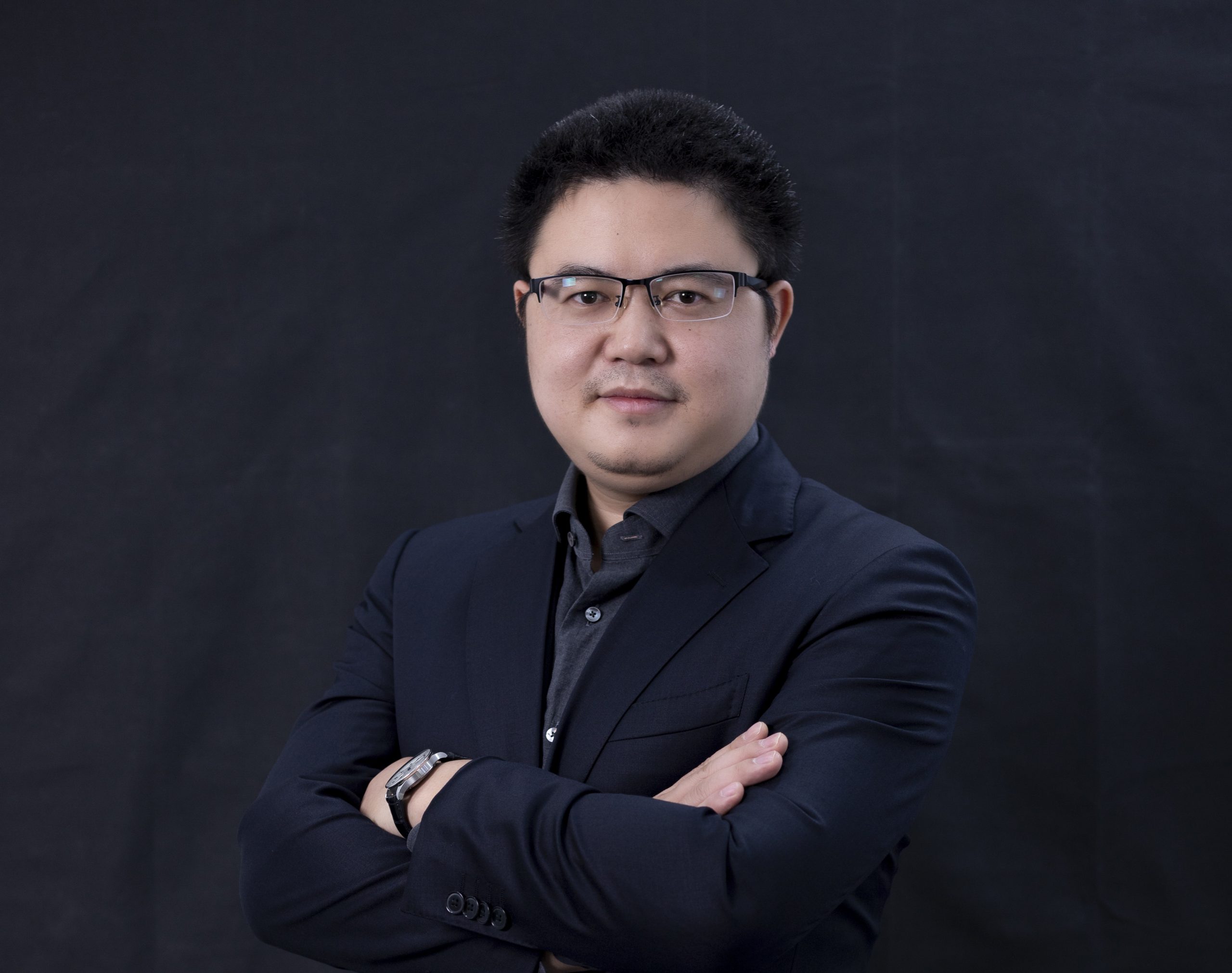 بيك ين رئيس شركة هواوى مصر