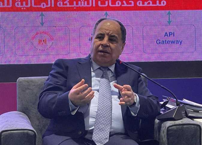 أبريل 2022.. تطبيق منظومة الإيصال الإلكترونى لضم الاقتصاد غير الرسمى