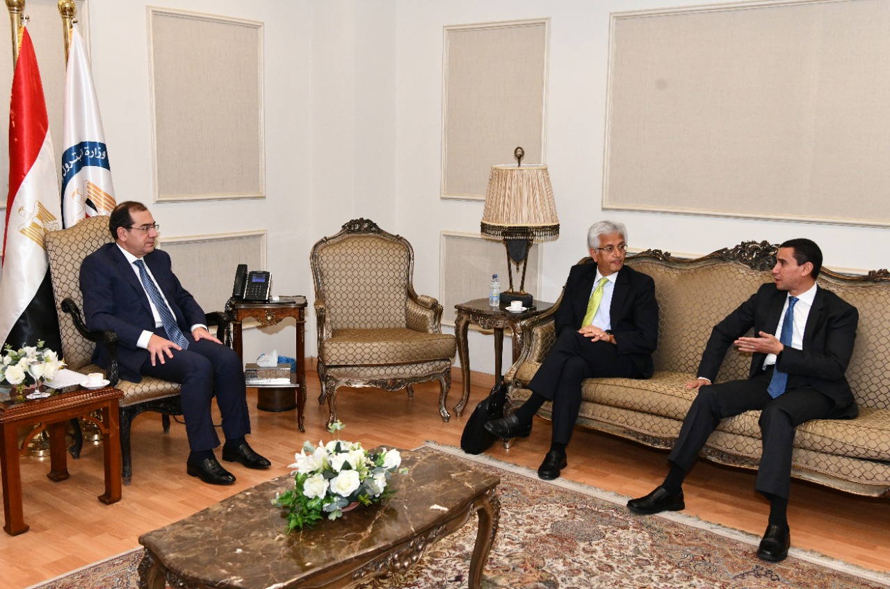 وزير البترول