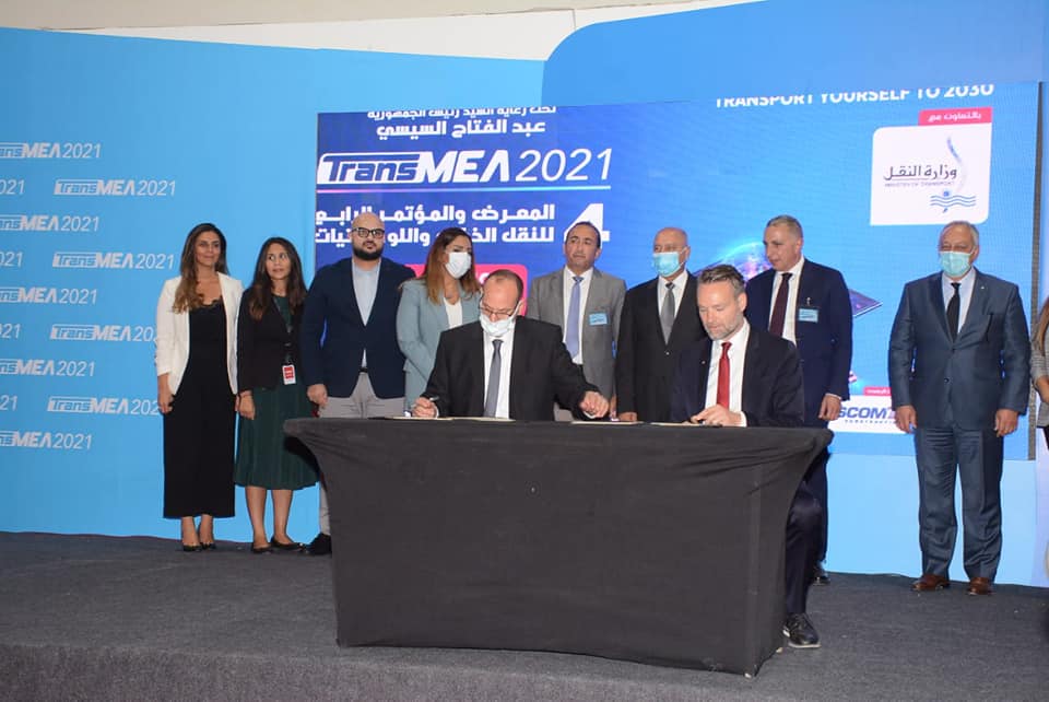 توقيع 8 مذكرات تفاهم بمجالات السكك الحديدية والنقل البحرى والموانىء الجافة مع شركات عالمية