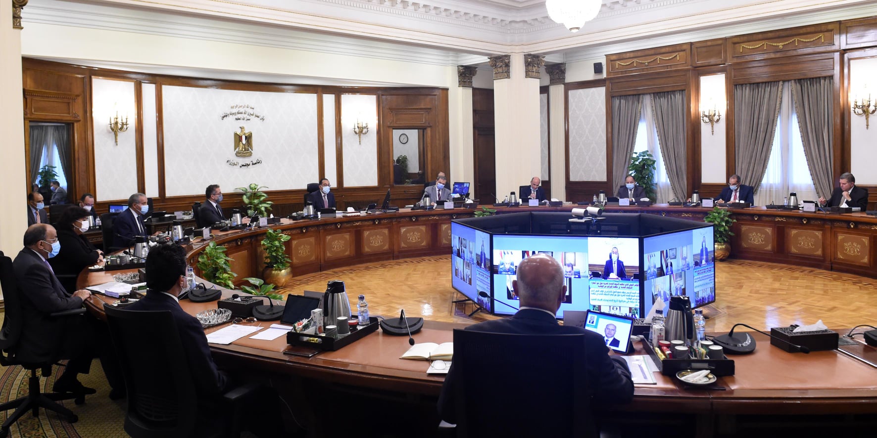 رئيس الوزراء يطالب المواطنين بتلقى لقاح "كورونا": الدولة وفرت الكميات اللازمة