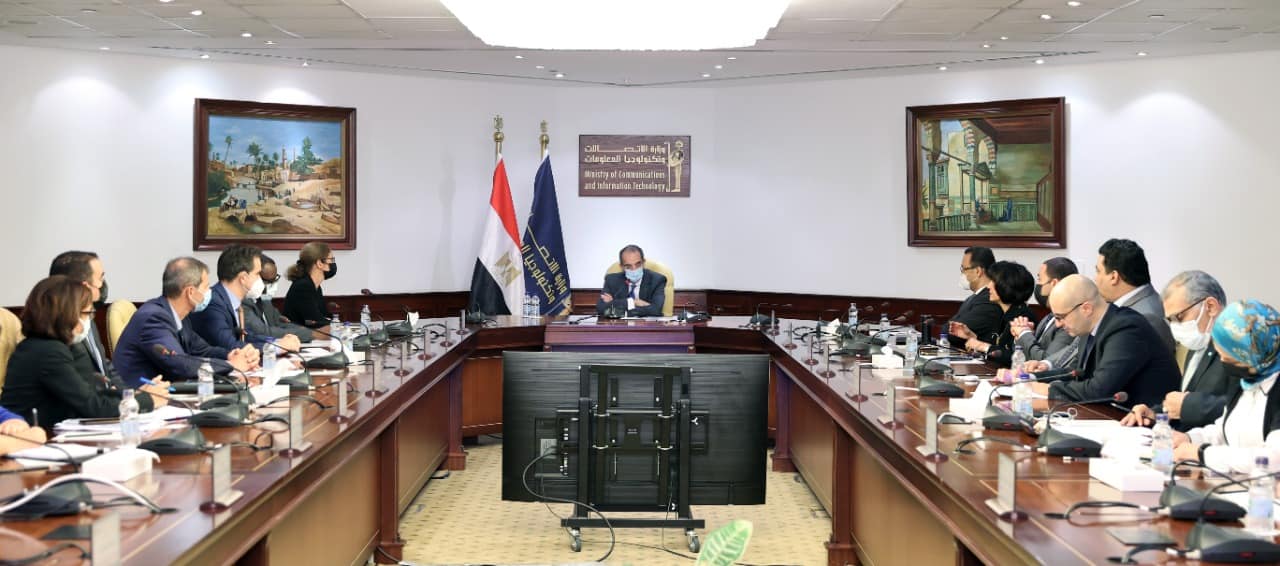 وزير الاتصالات: مصر تمتلك المقومات لتصبح مركزًا إقليميًا بصناعة مراكز البيانات