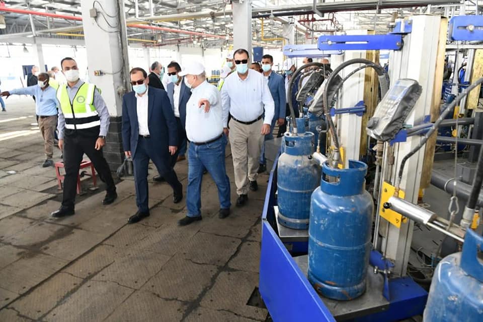 "وزير البترول" يعطى إشارة تدشين أول منظومة إلكترونية لإدارة ومتابعة توزيع "البوتاجاز"