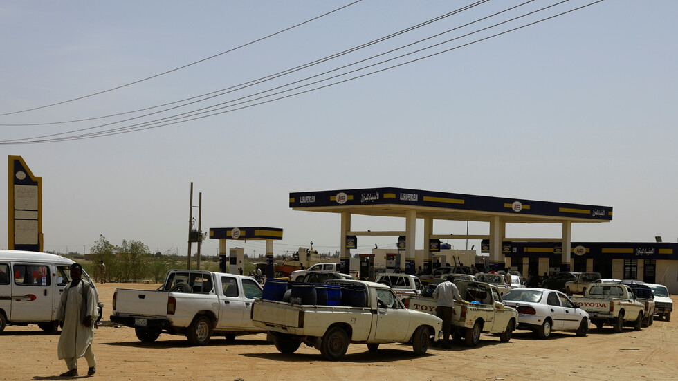 “رويترز”: ارتفاع أسعار البنزين والديزل فى السودان