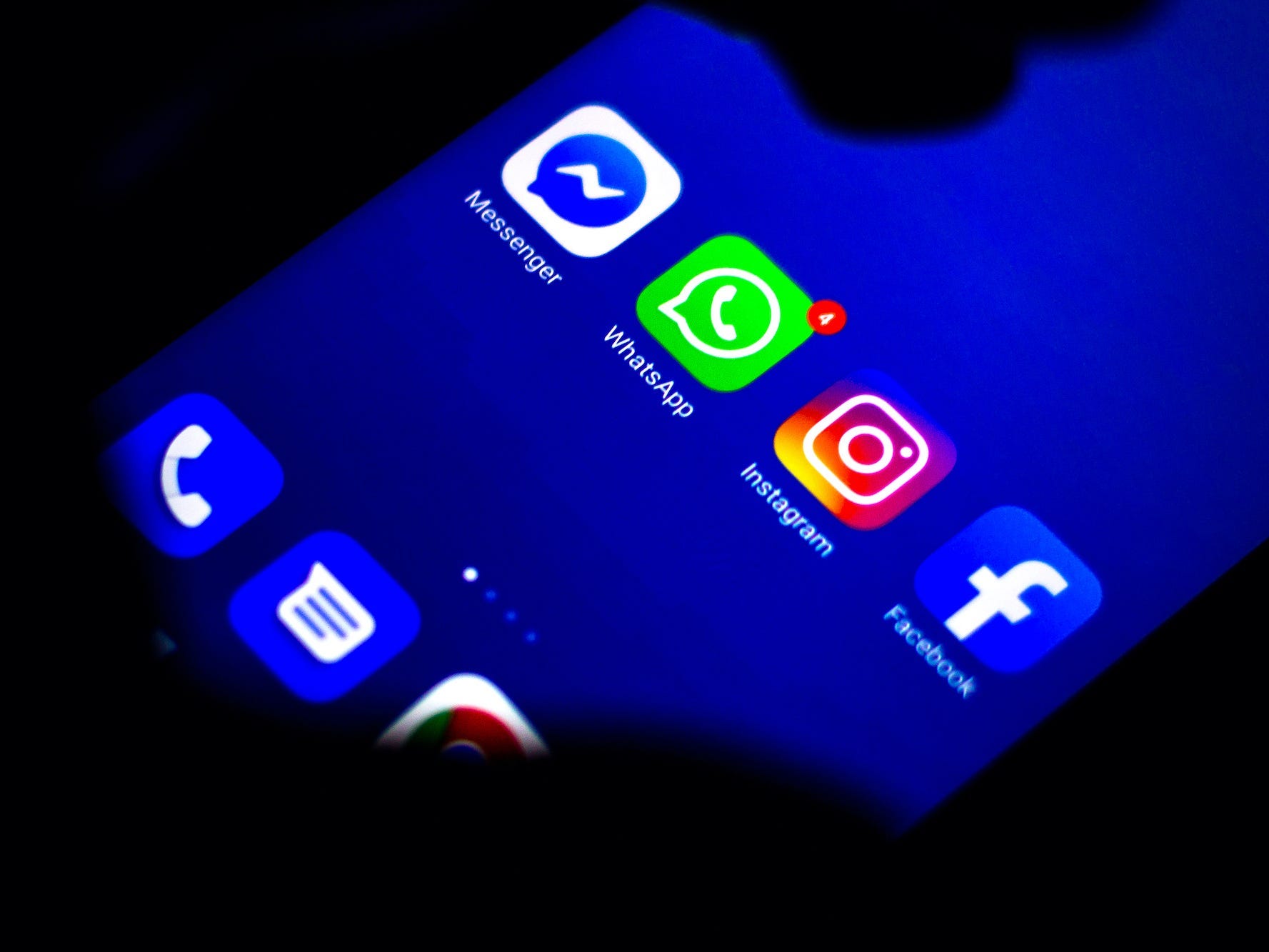 "فيسبوك ماسنجر" و"انستجرام" قد لا يحصلان على التشفير الافتراضى حتى 2023