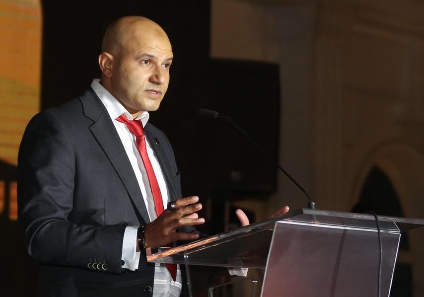 المهندس أحمد شلتوت ؛ إنفيرس المتكاملة الكويتية