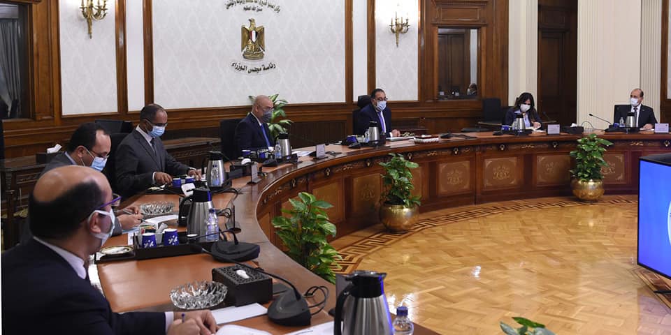 رئيس الوزراء يوجه بسرعة إنزال المعدات بالقرى المتضررة من الطقس لبدء أعمال التطوير