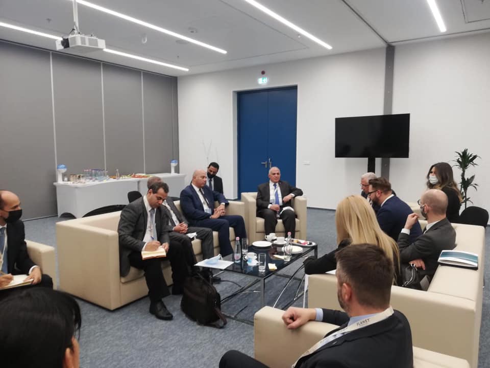 عبد العاطي والقصير يلتقيان ممثلي كبرى الشركات المتخصصة في مجال المياه