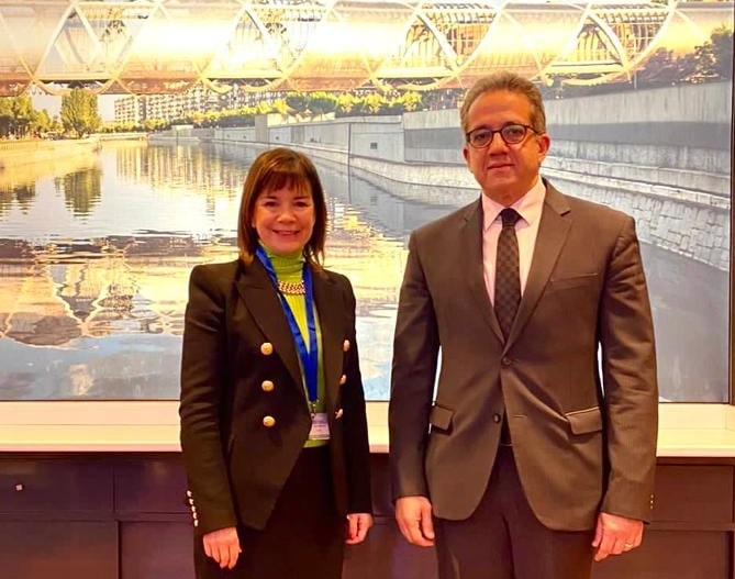 “العنانى” يبحث تعزيز التعاون مع المدير التنفيذي للمجلس الدولي للسياحة والسفر 