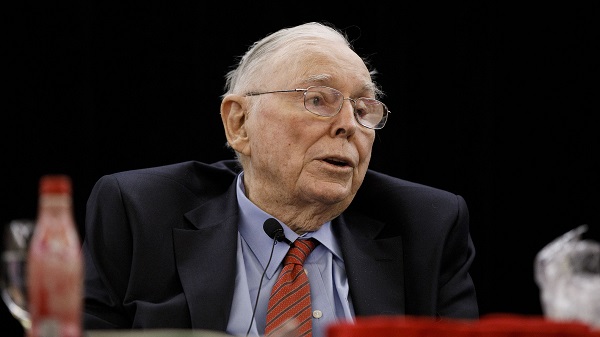 الذراع اليمنى لـ “بافت”: البيئة الحالية أكثر جنونًا من فترة الدوت كوم