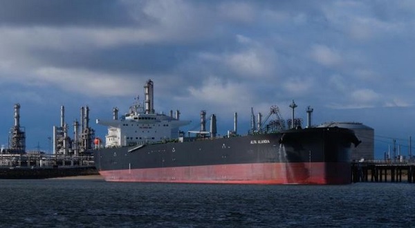 المؤسسة الوطنية للنفط: إغلاق 4 موانئ نفطية ليبية لسوء الأحوال الجوية