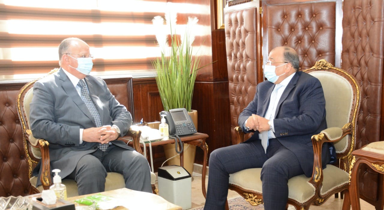 "التنمية المحلية": 3.672 مليار جنيه استثمارات لمشروعات رصف الطرق بـ"القاهرة"