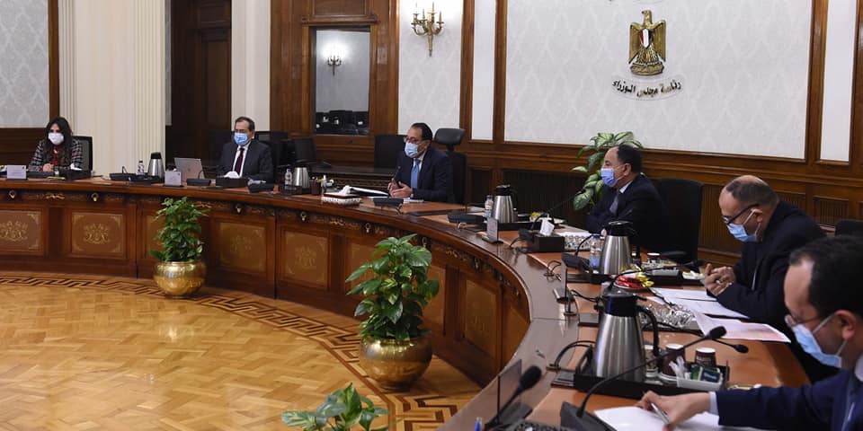 "رئيس الوزراء" يتابع زيادة الاعتماد على الطاقة المتجددة فى توليد الكهرباء