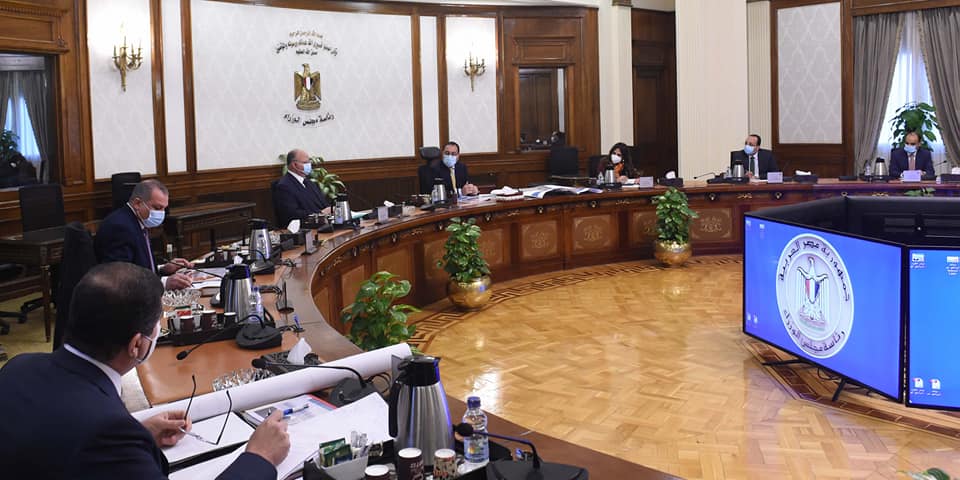 رئيس الوزراء: تكليف رئاسى باستكمال أعمال تطوير المناطق غير المخططة فى "القاهرة"