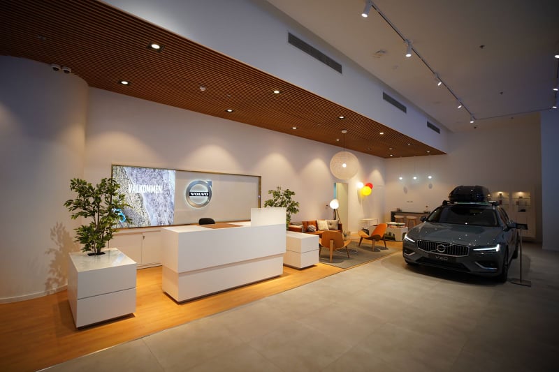 "عز العرب للسيارات" تفتتح صالة عرض لـ "فولفو"