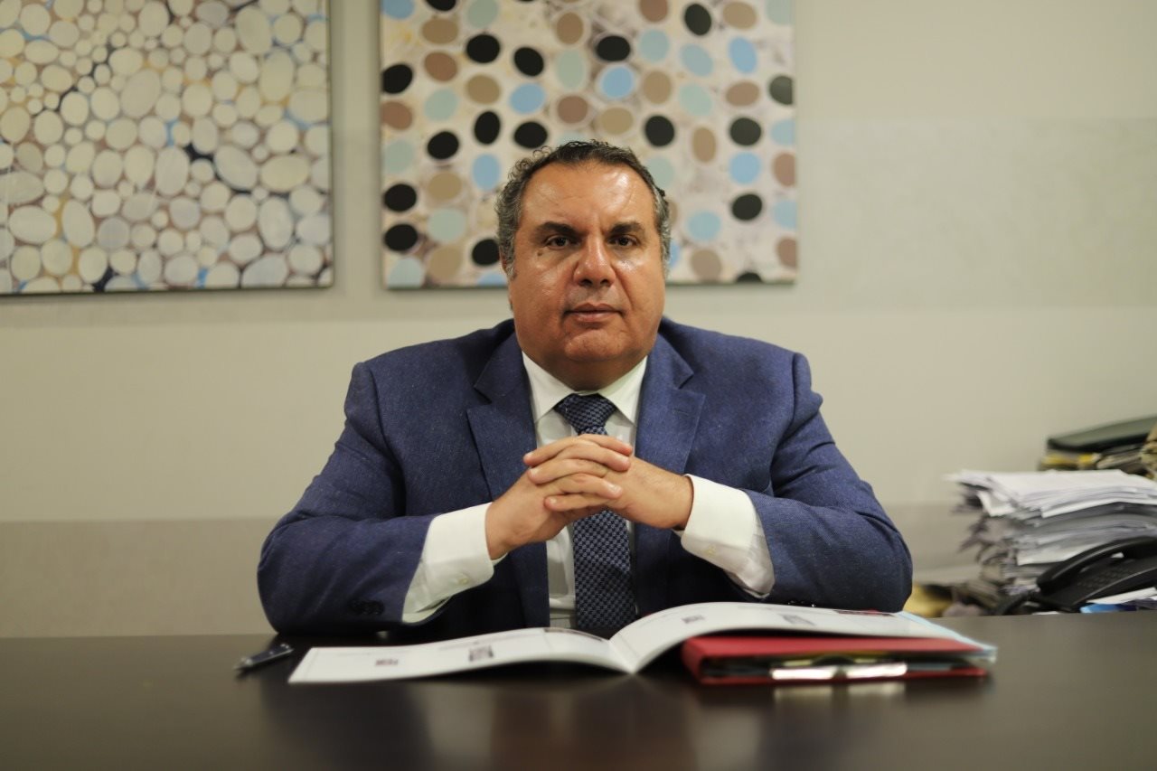 شريف عثمان ؛ جراند بلازا