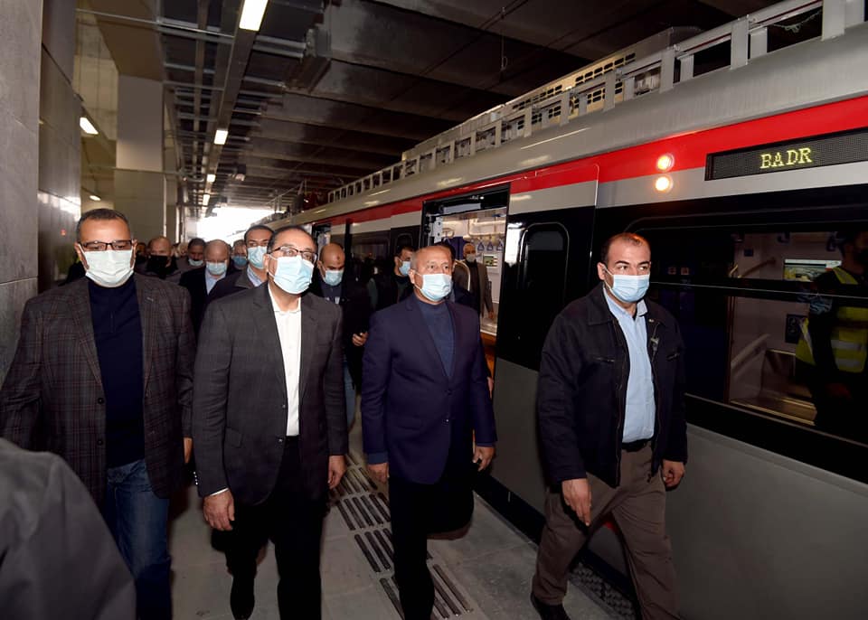 "مدبولى": توجيهات رئاسية بسرعة الانتهاء من مكونات منظومة النقل الجماعى الجديدة