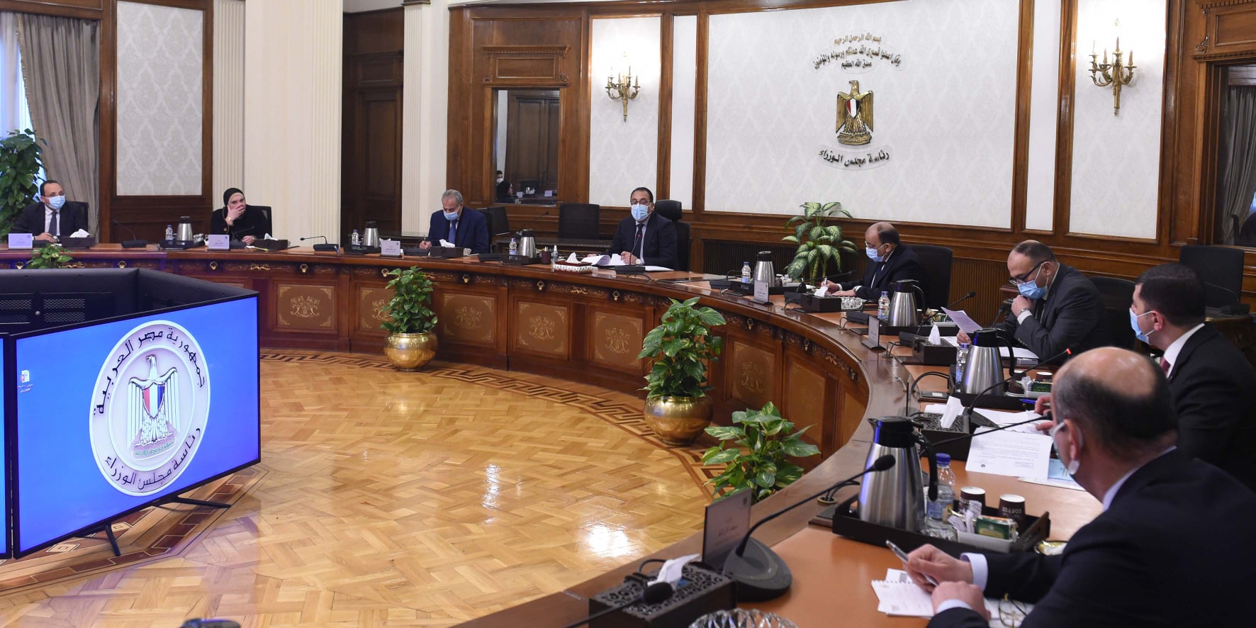 الحكومة تشكل مجموعة عمل تختص بحل مشكلات المستثمرين