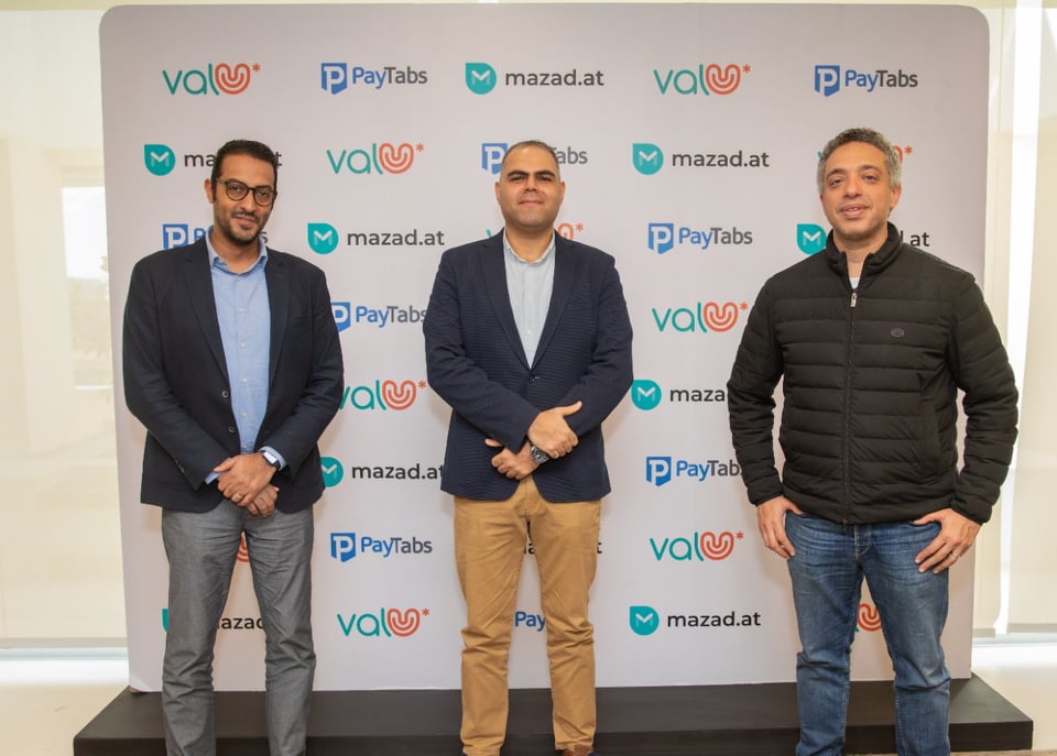 «فاليو» و«بيتابس مصر» يبرمان اتفاقية شراكة مع منصة «مزادات»