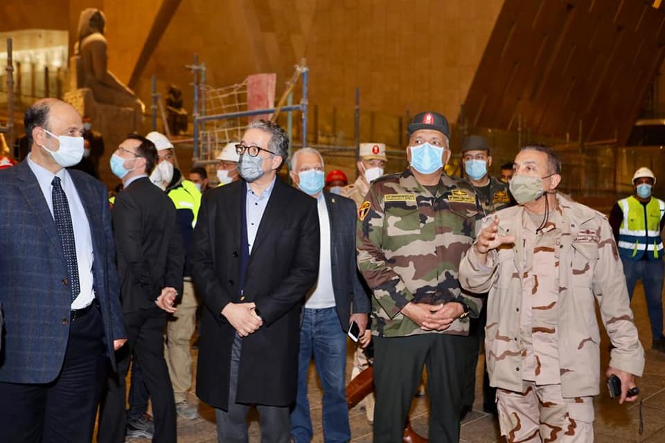 نقل أكثر من 56.000 قطعة أثرية إلى "المتحف المصرى الكبير"