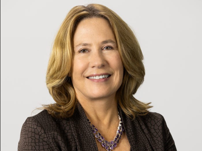 شيلا بير ؛ فاينانشيال تايمز