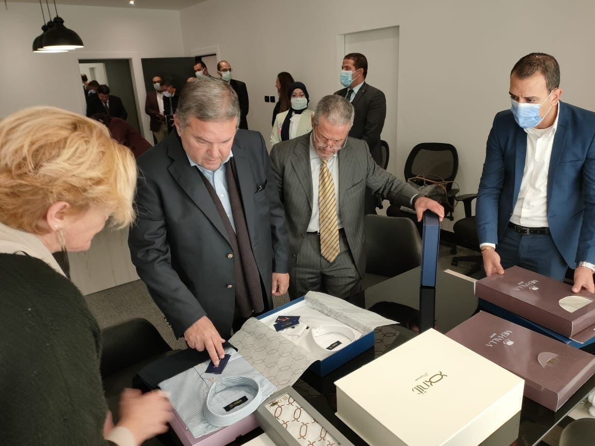 "قطاع الأعمال": افتتاح 3 محلات لـ"ECH" لتسويق وبيع منتجات "القابضة للغزل"